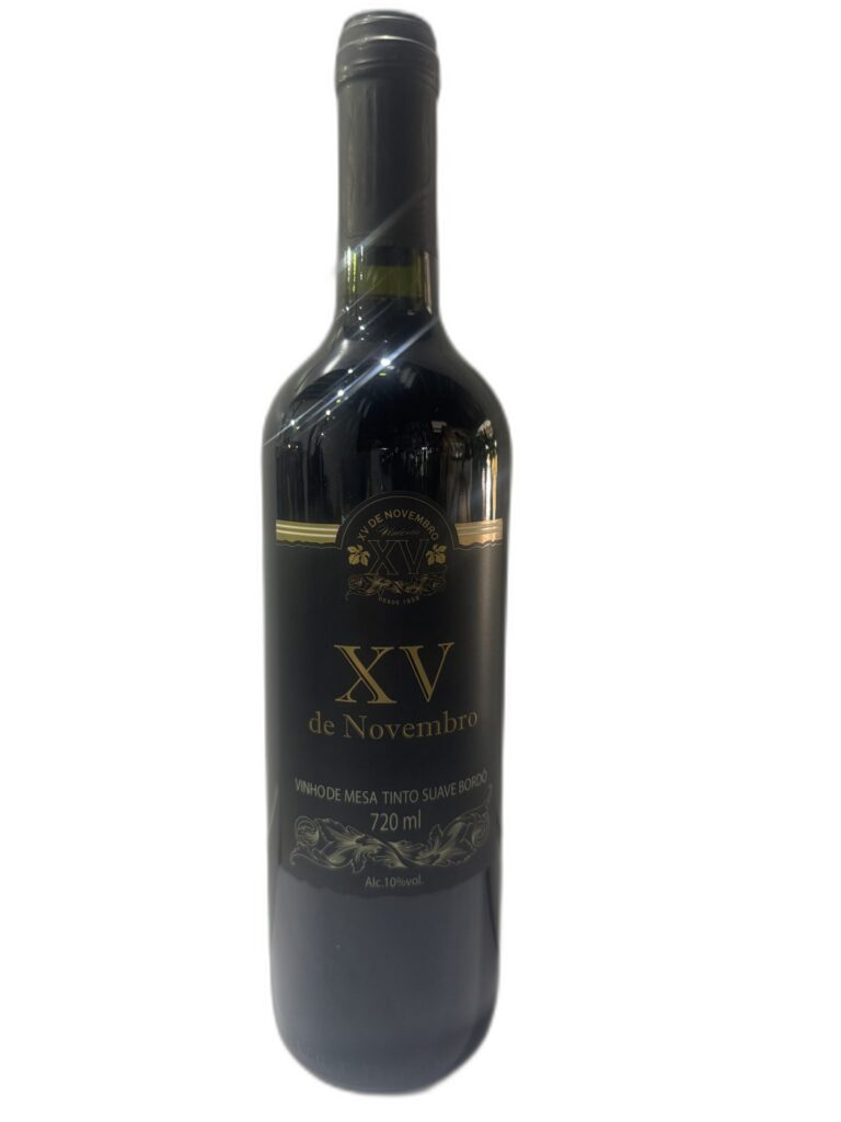 Vinho XV de Novembro Tinto Suave Bordô 720ml